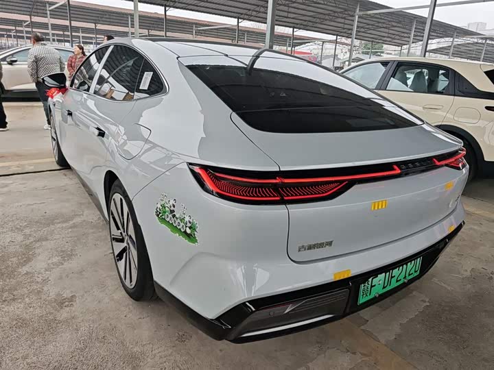 Geely Galaxy E8 2024 2024款 550km 后驱PRO
