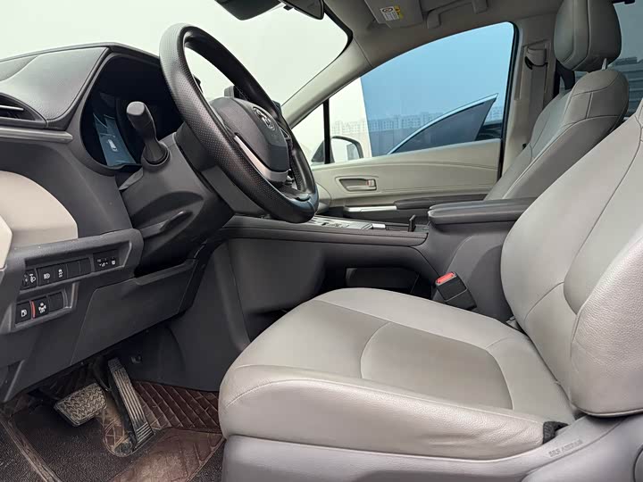 Toyota Granvia 2024 2024款 2.5L混动 豪华版