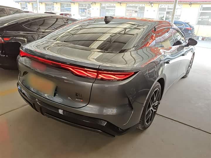 BYD Han L 2025 2025款 DM-p 四驱激光雷达旗舰型