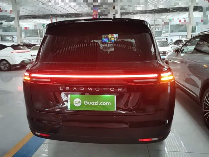 Leapmotor C16 2026 2026款 增程 280激光雷达智尊版 6座