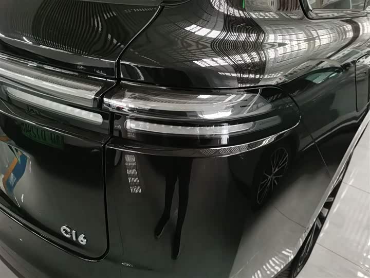 Leapmotor C16 2026 2026款 增程 280激光雷达智尊版 6座