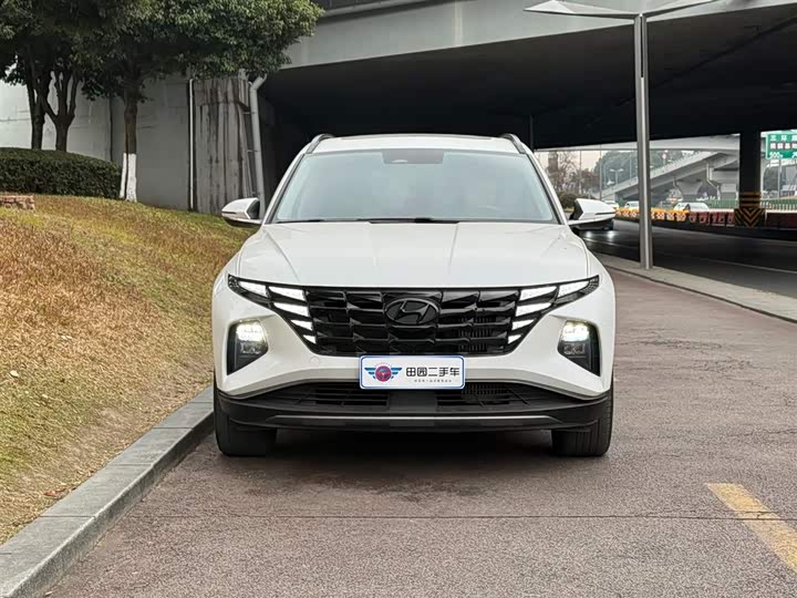 Hyundai Tucson L 2023 2023款 途胜L 1.5T 自动两驱LUX尊贵版