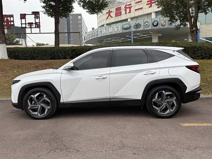 Hyundai Tucson L 2023 2023款 途胜L 1.5T 自动两驱LUX尊贵版