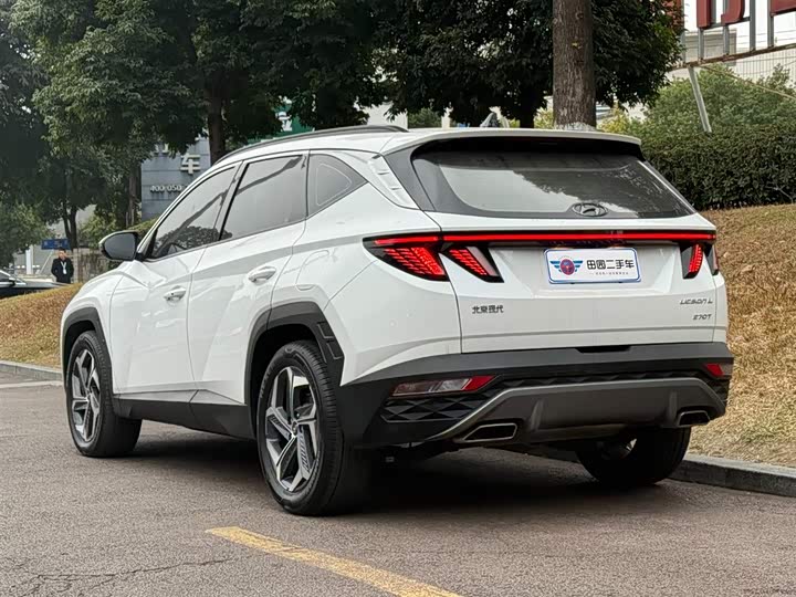 Hyundai Tucson L 2023 2023款 途胜L 1.5T 自动两驱LUX尊贵版