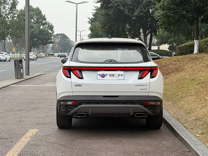 Hyundai Tucson L 2023 2023款 途胜L 1.5T 自动两驱LUX尊贵版
