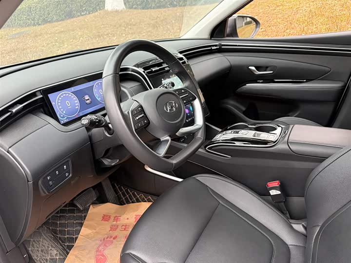 Hyundai Tucson L 2023 2023款 途胜L 1.5T 自动两驱LUX尊贵版