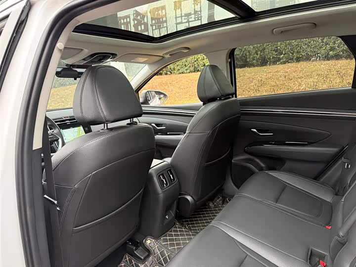 Hyundai Tucson L 2023 2023款 途胜L 1.5T 自动两驱LUX尊贵版
