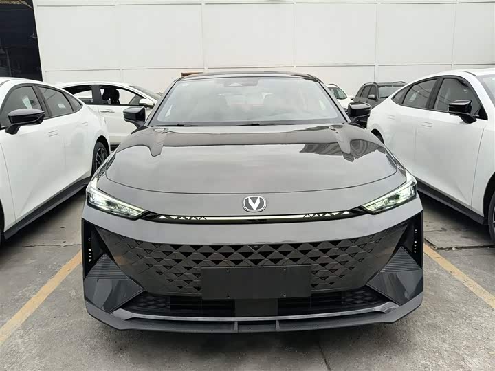 Changan UNI-V Hybrid 2024 2024款 蓝鲸智电iDD 136km 智酷型