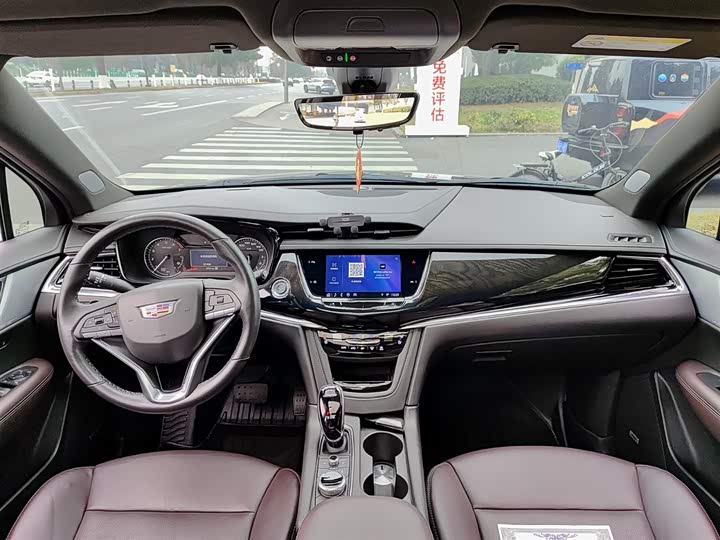 Cadillac XT6 2022 2022款 2.0T 七座四驱豪华型标准版