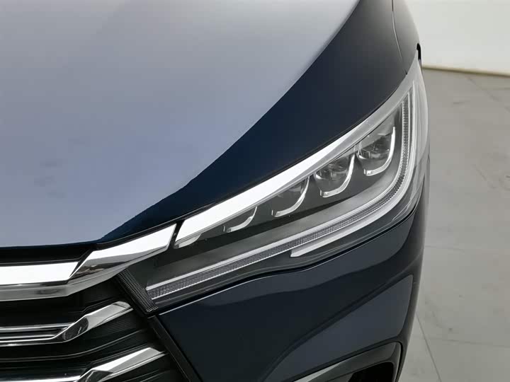 BYD Song Max Hybrid 2022 2022款 DM-i 105KM 旗舰型