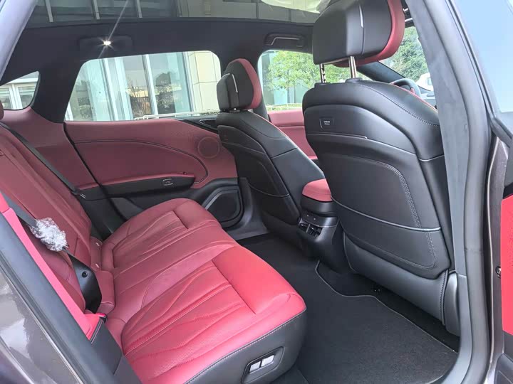 Zeekr 007 GT 2025 2025款 后驱智驾版 75kWh