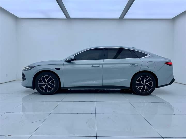 BYD Qin L 2025 2025款 DM-i 智驾版 120KM超越型