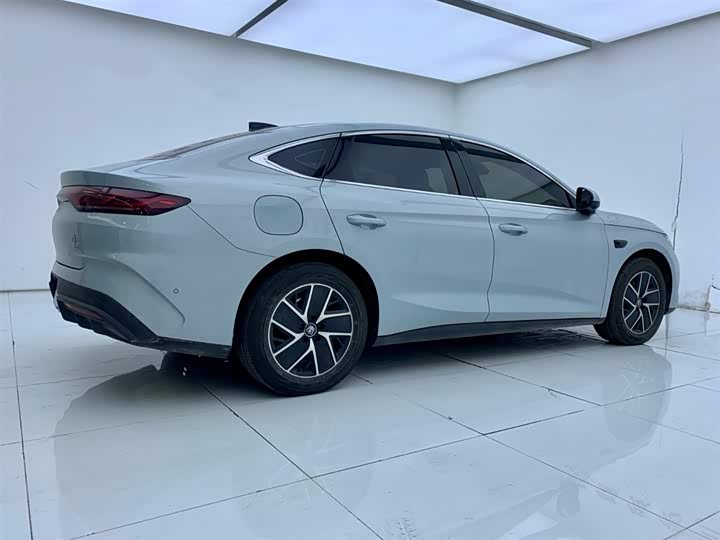 BYD Qin L 2025 2025款 DM-i 智驾版 120KM超越型