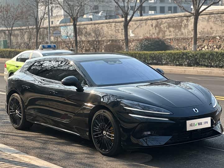 Denza Z9GT 2024 2024款 1100四驱Ultra版