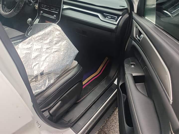 Haval M6 2023 2023款 PLUS 1.5T 手动精英智联型