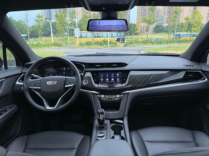 Cadillac XT6 2022 2022款 2.0T 六座两驱豪华型