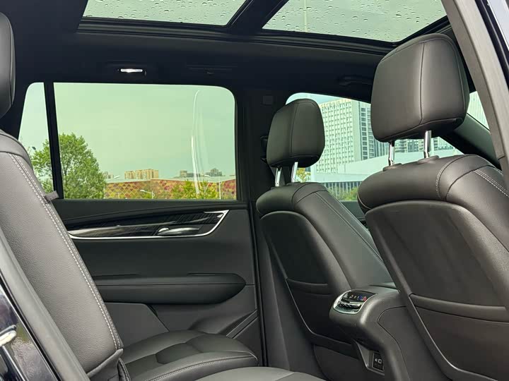 Cadillac XT6 2022 2022款 2.0T 六座两驱豪华型