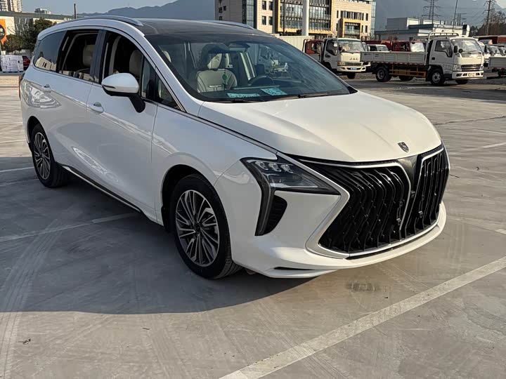 Dongfeng Forthing Yacht 2022 2022款 1.5T DCT逐浪版