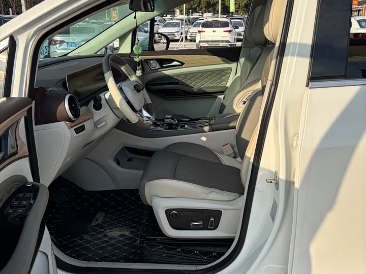 Dongfeng Forthing Yacht 2022 2022款 1.5T DCT逐浪版