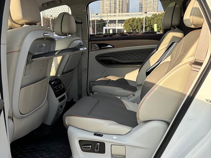 Dongfeng Forthing Yacht 2022 2022款 1.5T DCT逐浪版