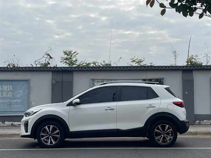 Kia KX1 2021 2021款 1.4L CVT趣享版