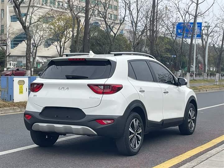 Kia KX1 2021 2021款 1.4L CVT趣享版