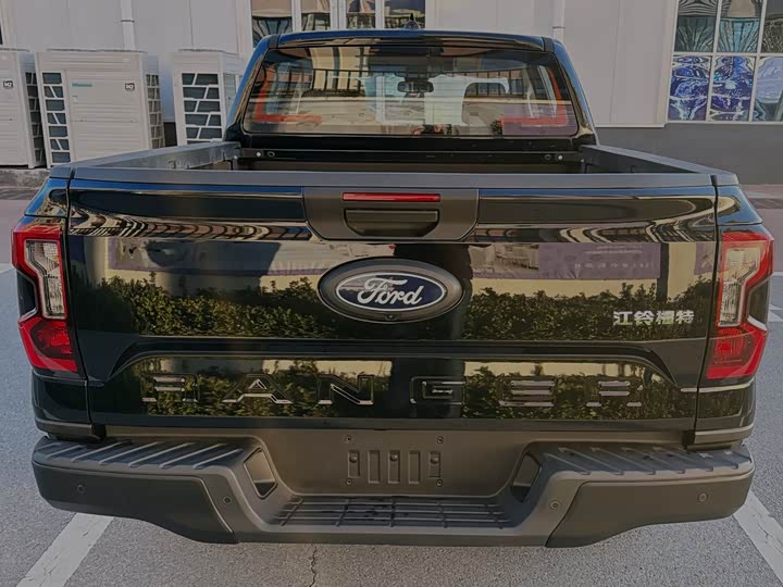 Ford Ranger 2023 2023款 山林两驱手动版 汽油