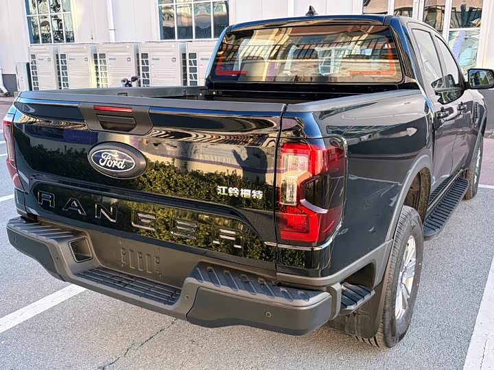 Ford Ranger 2023 2023款 山林两驱手动版 汽油