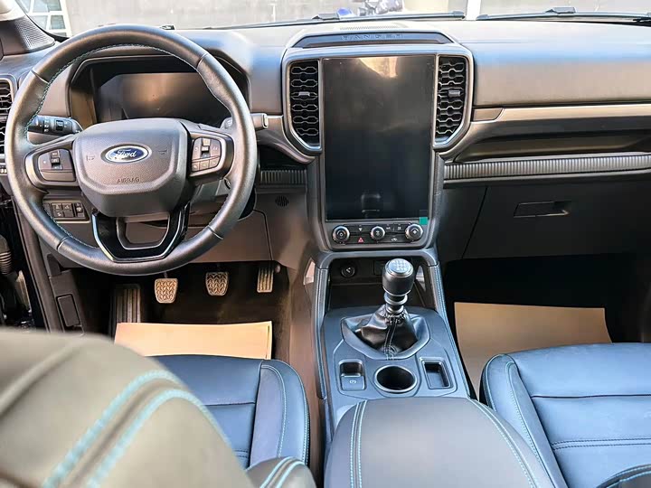 Ford Ranger 2023 2023款 山林两驱手动版 汽油