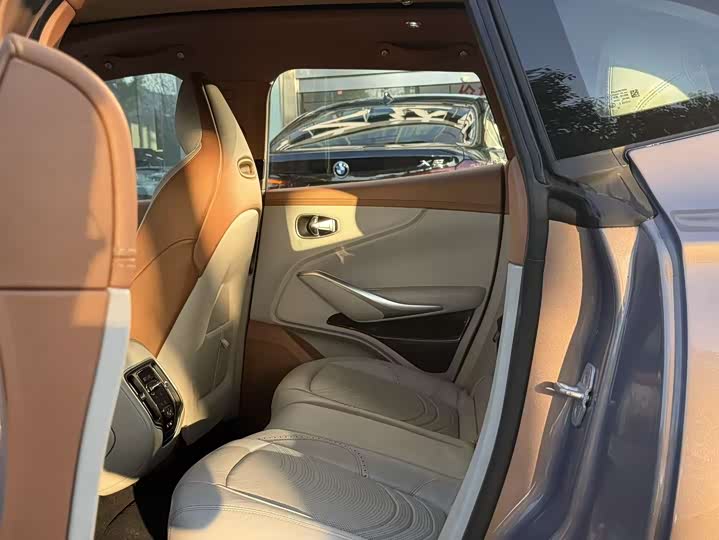 Aston Martin DBX 2022 2022款 3.0T STRAIGHT-SIX