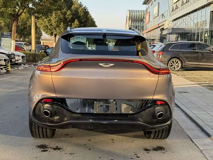 Aston Martin DBX 2022 2022款 3.0T STRAIGHT-SIX