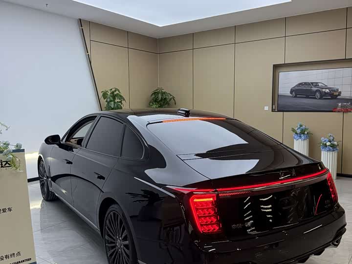 2025 Hongqi H9