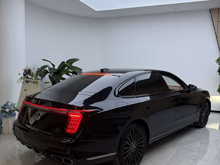2025 Hongqi H9