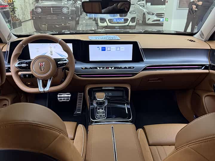 Hongqi H9 2025 2025款 2.0T 两驱旗享私享风尚版 5座