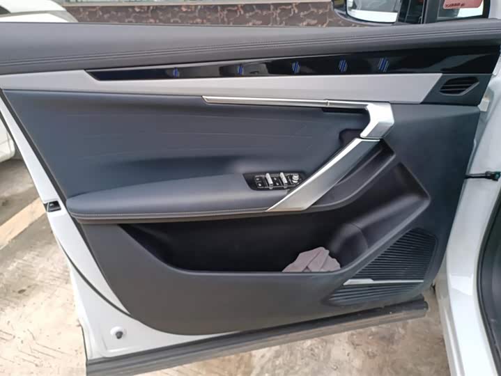 Geely Atlas L 2024 2024款 1.5TD DCT旗舰版