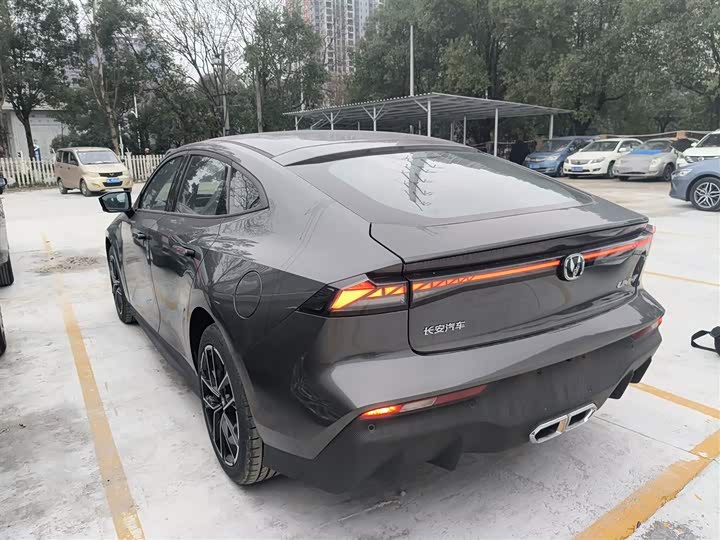 Changan UNI-V Hybrid 2024 2024款 蓝鲸智电iDD 136km 智酷型