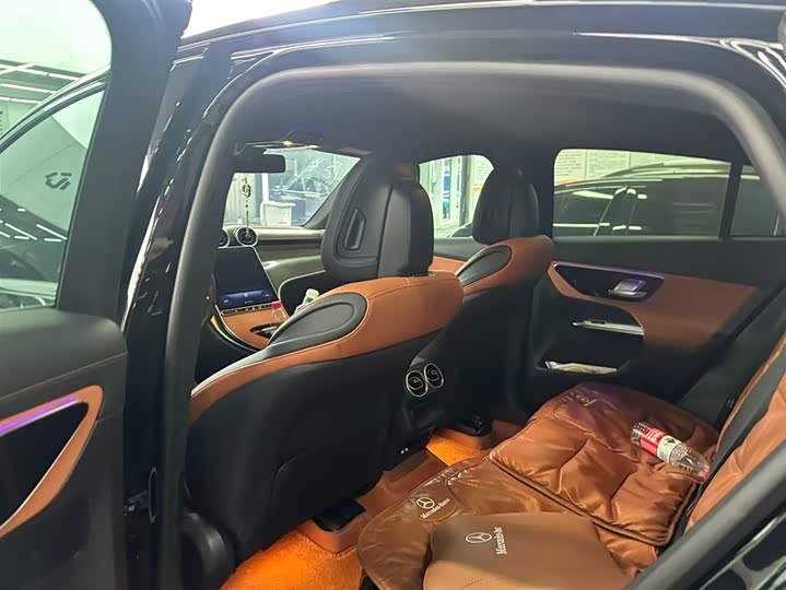 Mercedes-Benz GLC-Class Coupe 2025 2025款 GLC 260 4MATIC 轿跑SUV