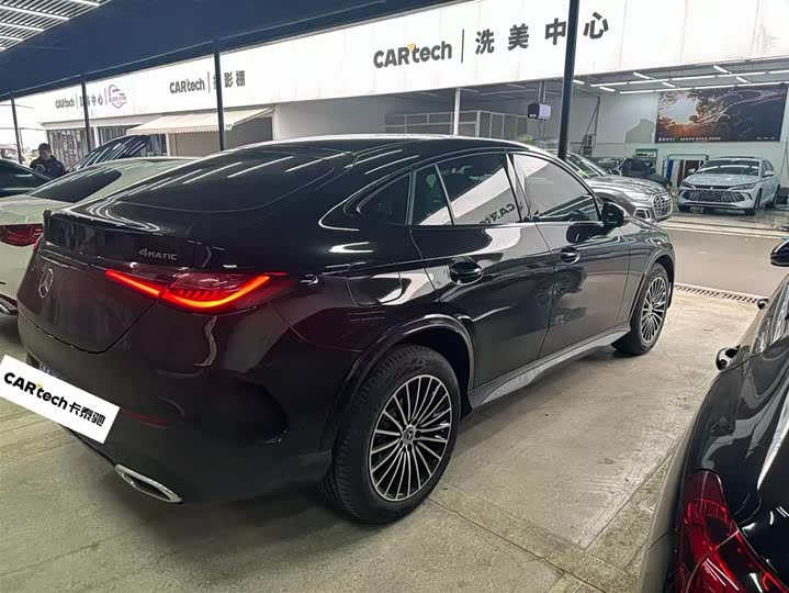 Mercedes-Benz GLC-Class Coupe 2025 2025款 GLC 260 4MATIC 轿跑SUV