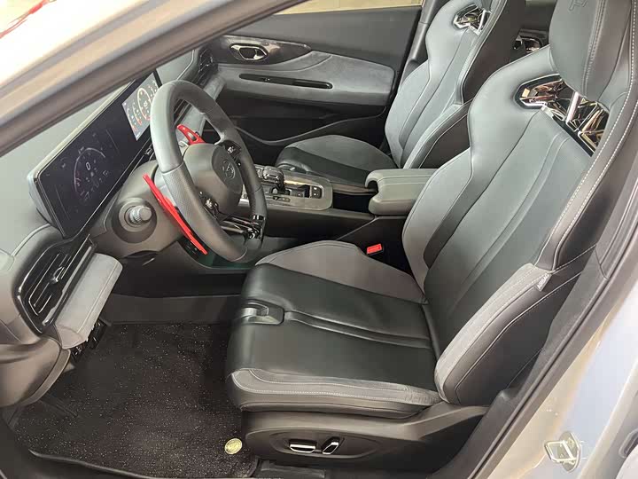 GAC Trumpchi Empow R 2024 2024款 400T 自动 影豹R PRO版