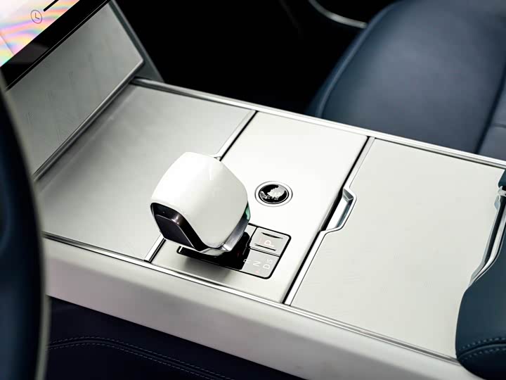 Land Rover Range Rover 2025 2025款 4.4 V8 SV中国十周年高定版