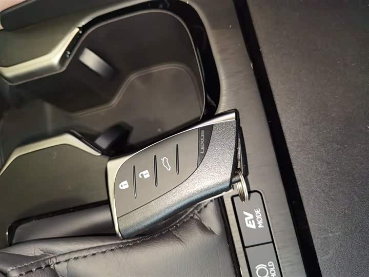 Lexus ES 2025 2025款 300h 臻享版