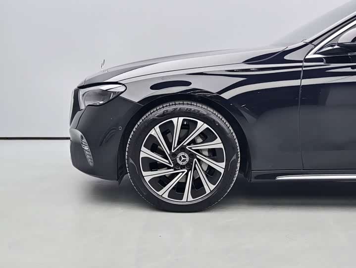 Mercedes-Benz E-Class 2025 2025款 E 300 L 豪华型