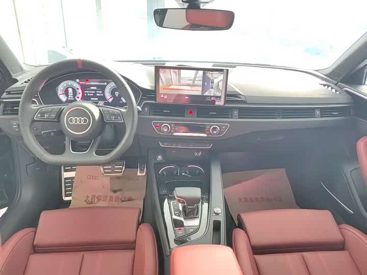Audi A4L 2025 2025款 200万辆悦享版 40 TFSI 豪华动感型 B&O 星夜版