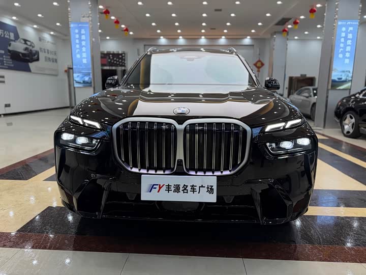 BMW X7 2024 2024款 xDrive40i 尊享型M运动套装