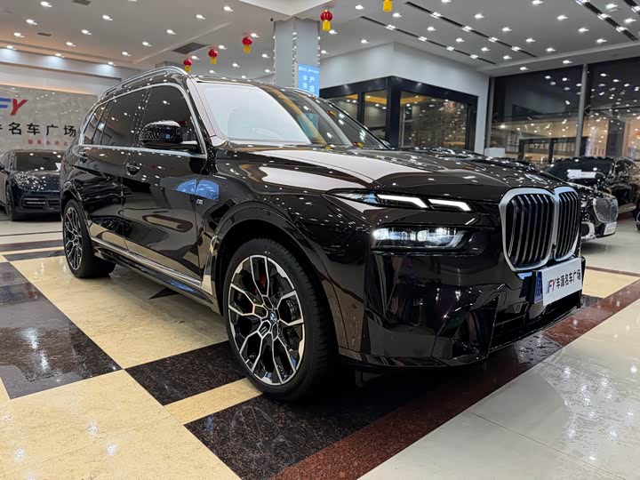 BMW X7 2024 2024款 xDrive40i 尊享型M运动套装