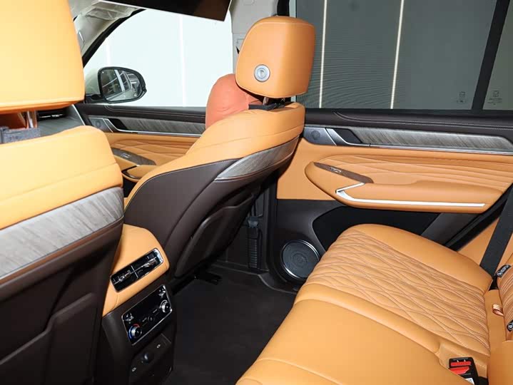 2026 Tank 500 Hybrid