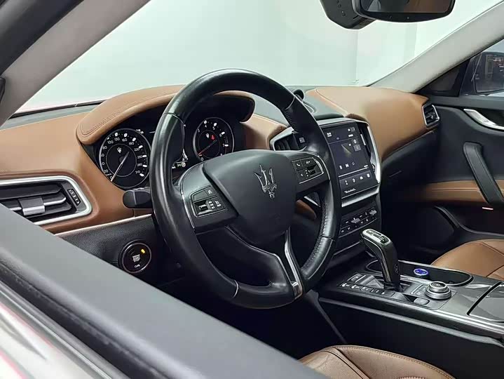 Maserati Ghibli 2022 2022款 2.0T GT锋芒版