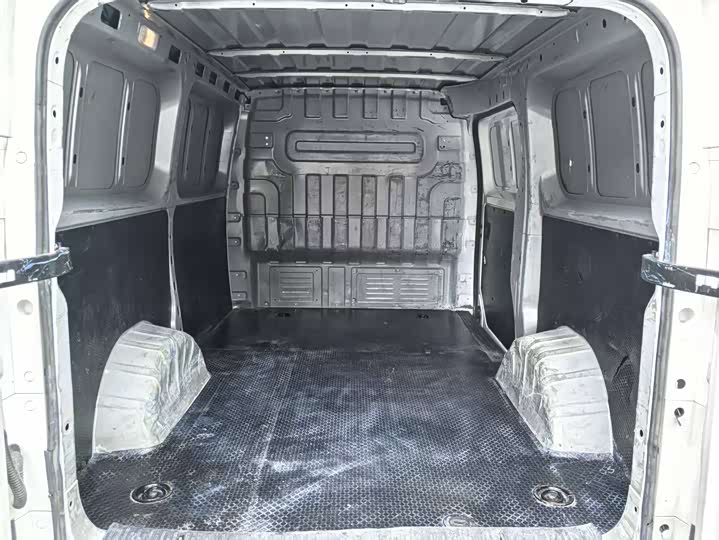 Maxus Dana V1 2023 2023款 V1 短轴低顶（43kWh）