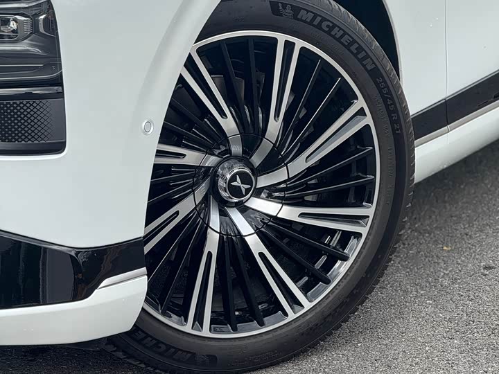 XPeng G9 2025 2025款 725 超长续航 Max