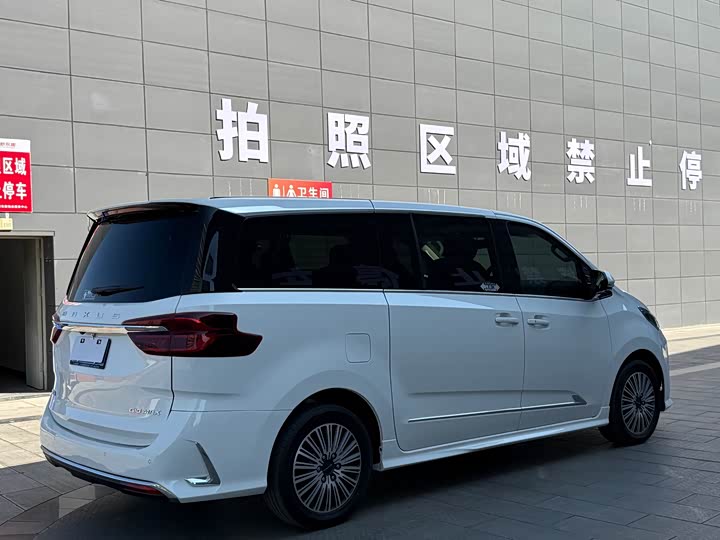 Maxus G10 2025 2025款 MAX 2.0T 自动旗舰版 汽油 7座